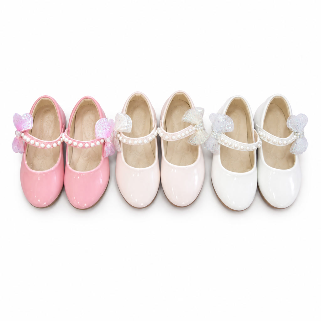 Zapato de charol para niña con flor redonda y correa fina