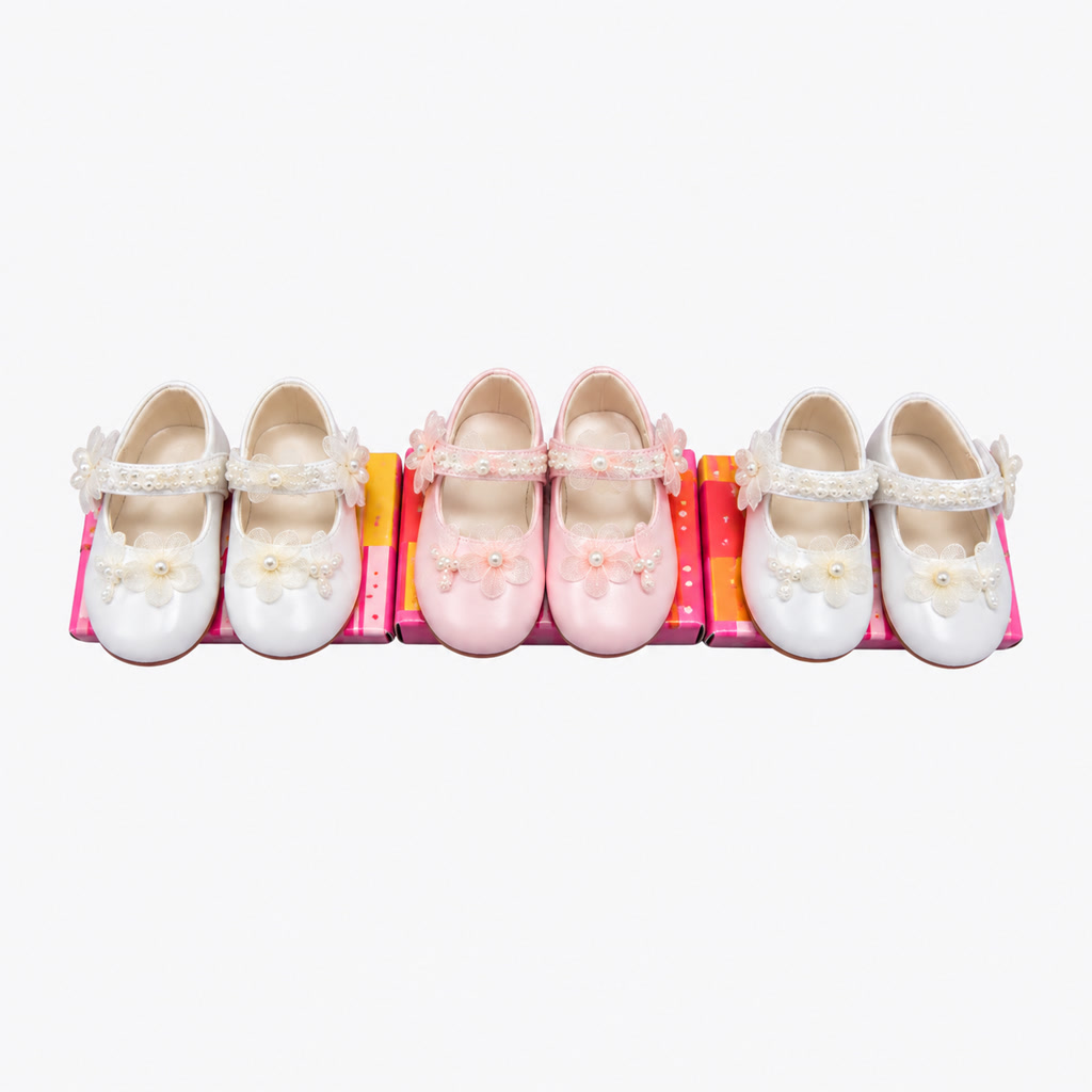 Zapato de charol para niña con flor de tul y tira en T